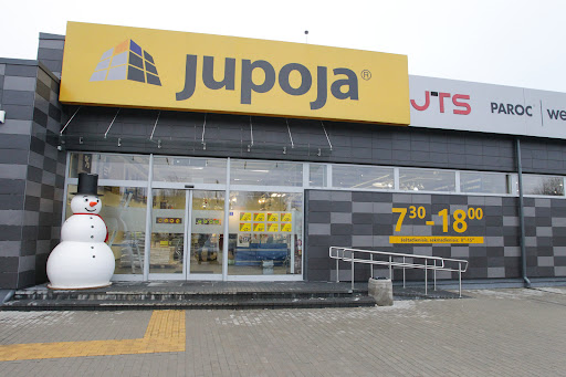 Jupoja Naujosios Akmenės prekybos centras