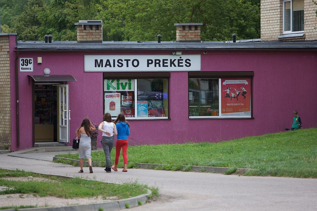 maisto prekiu parduotuve kivi